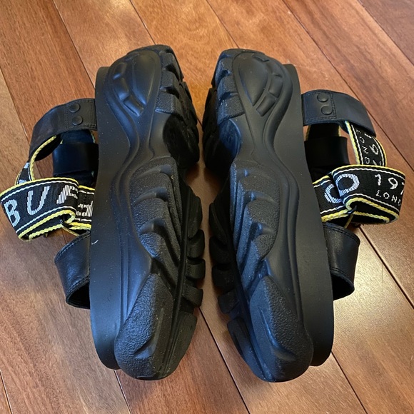 Buffalo London platform strap sandals - Picture 3 of 5